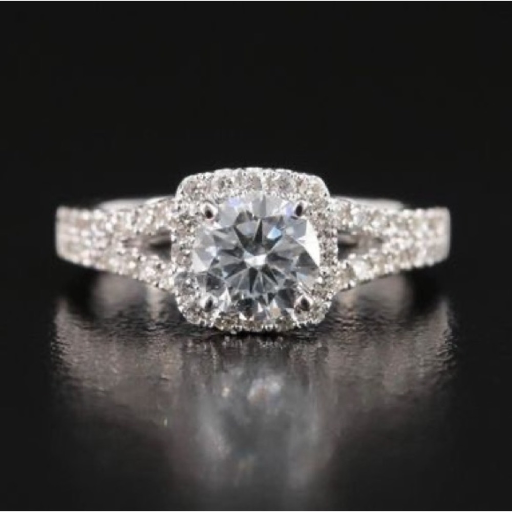 Ladies 14k Gold Lab Created Diamond Ring. 1.50 CTW. Sz 7. Appraised at $1300